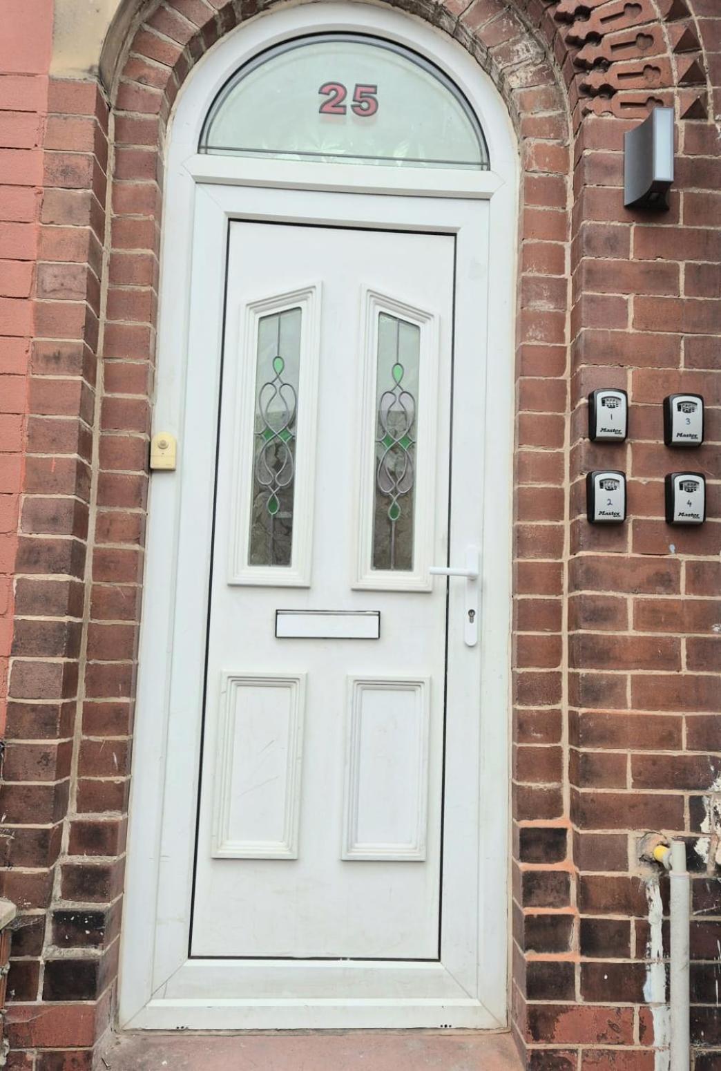 Rooms In Manchester 6 Minutes Drive To Victoria Station Екстер'єр фото