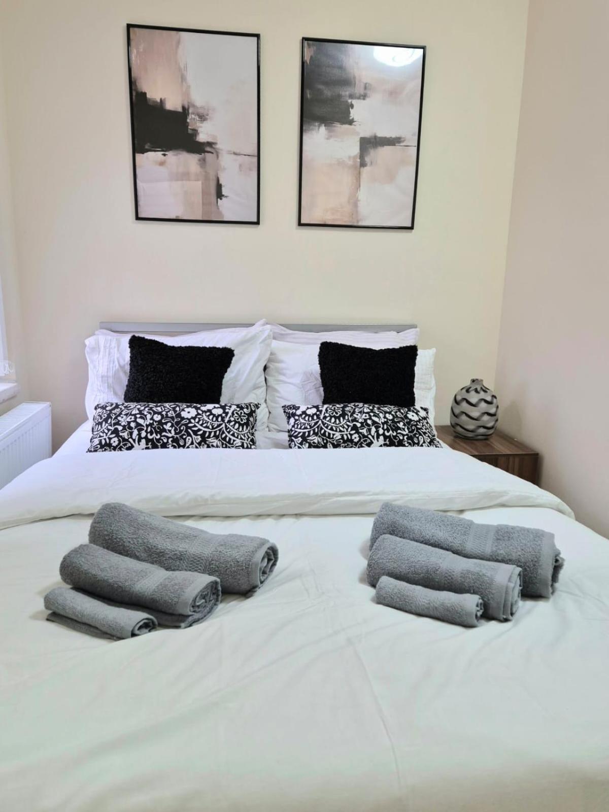 Rooms In Manchester 6 Minutes Drive To Victoria Station Екстер'єр фото