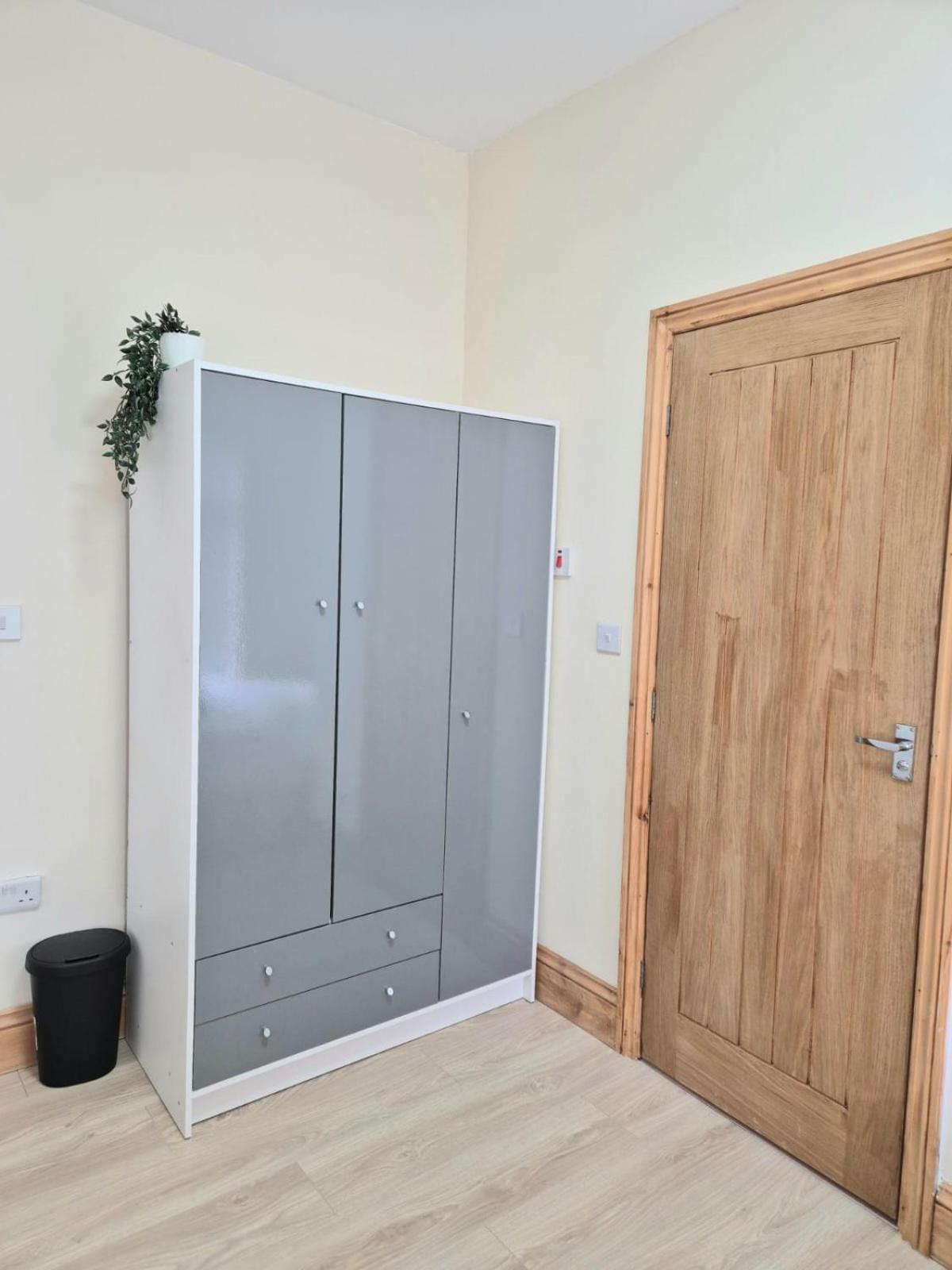 Rooms In Manchester 6 Minutes Drive To Victoria Station Екстер'єр фото