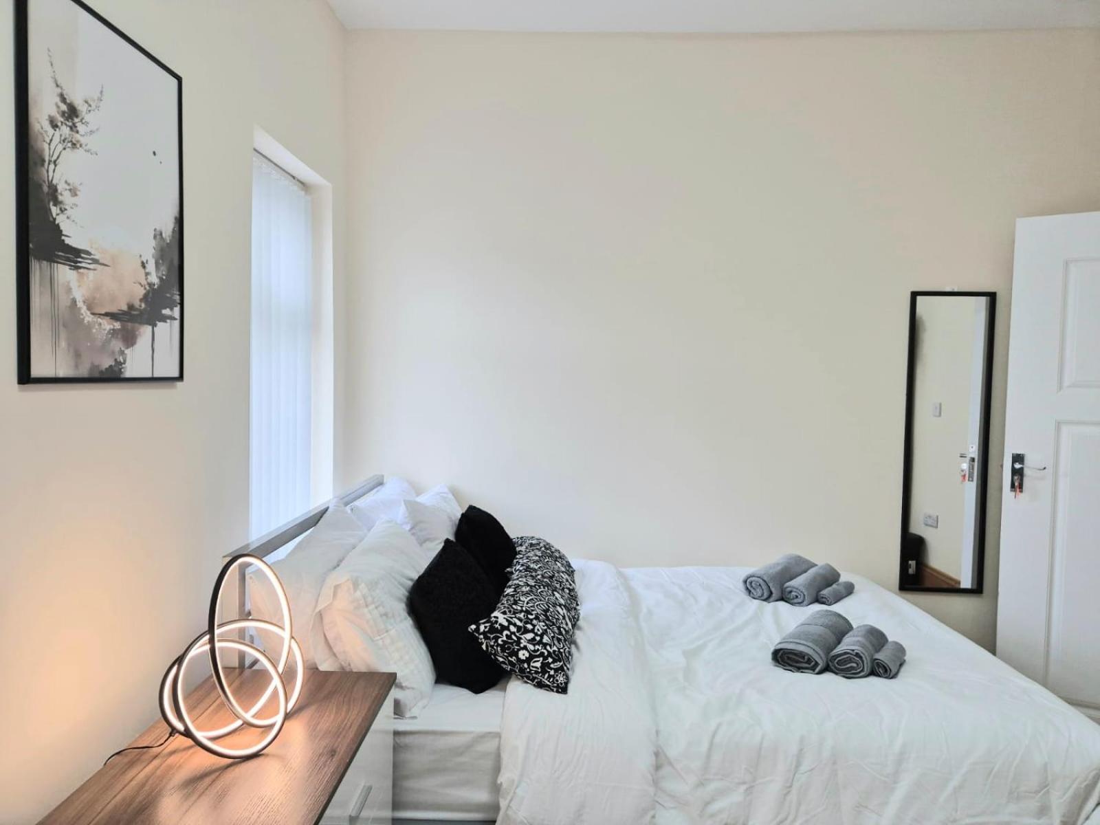 Rooms In Manchester 6 Minutes Drive To Victoria Station Екстер'єр фото