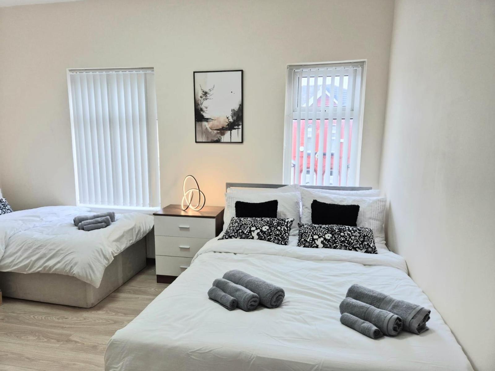 Rooms In Manchester 6 Minutes Drive To Victoria Station Екстер'єр фото