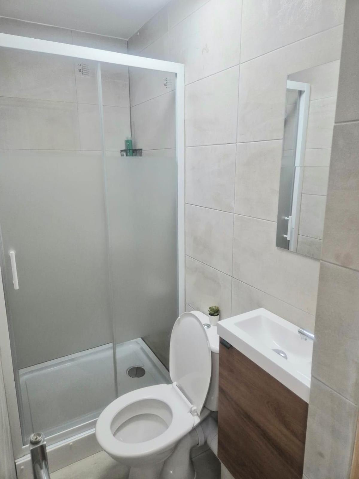 Rooms In Manchester 6 Minutes Drive To Victoria Station Екстер'єр фото